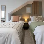 Apartamento Spacious 4-bed Near Kirkstall & With Parking Ideal For Long & Work Trips *